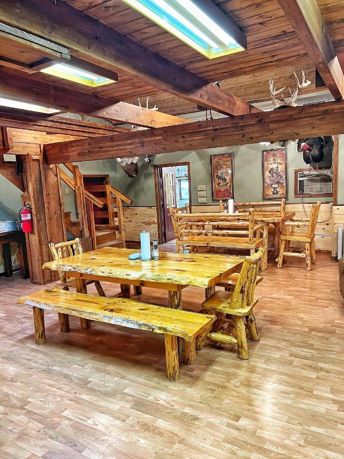 The Lodge At Devils Tower Exterior photo